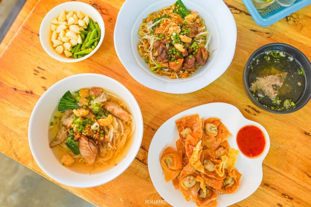 บะหมี่พังงา ตลาดขวาง